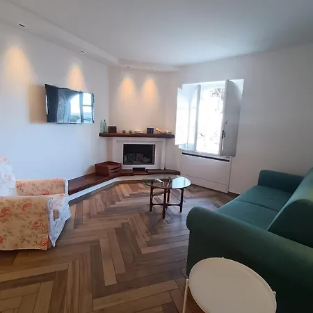 Apartment Giu Marina Formia