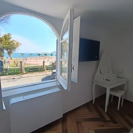 Apartment Giu Marina