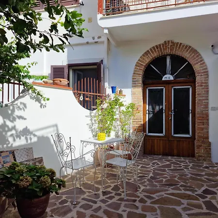Apartment Giu Marina