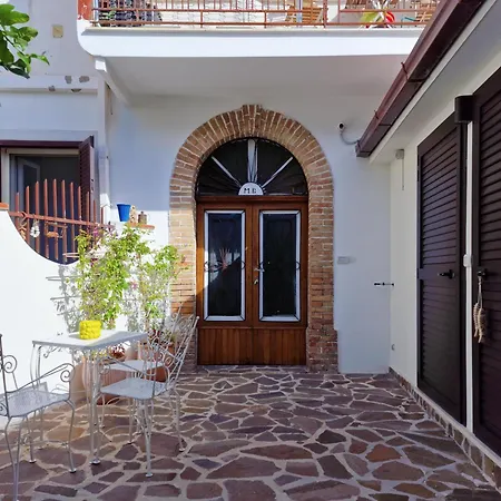 Apartment Giu Marina *