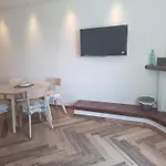 Giu Marina アパート *