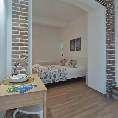 Giu Marina Lejlighed Formia